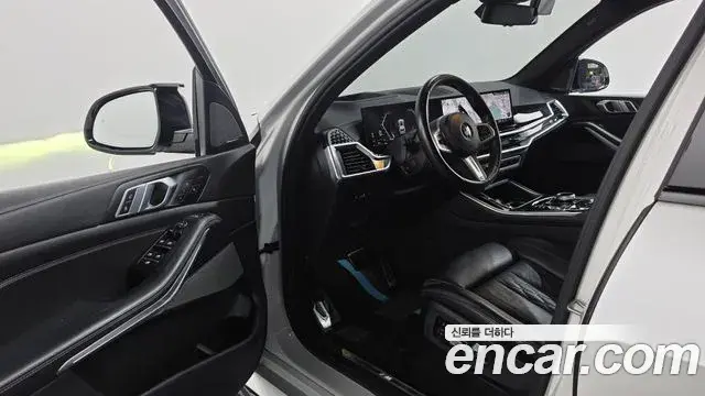 BMW X5 2023 — Фото 10/20