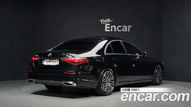 Mercedes-Benz S-Class 2024 — Фото 2/20