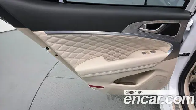 Genesis G70 2020 — ფოტო 13/34