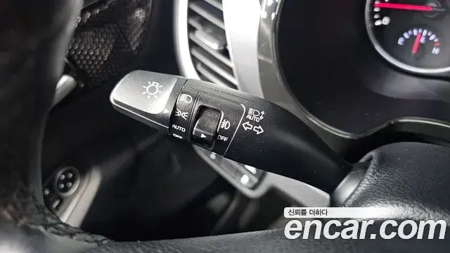 Kia Seltos 2022 — ფოტო 26/34