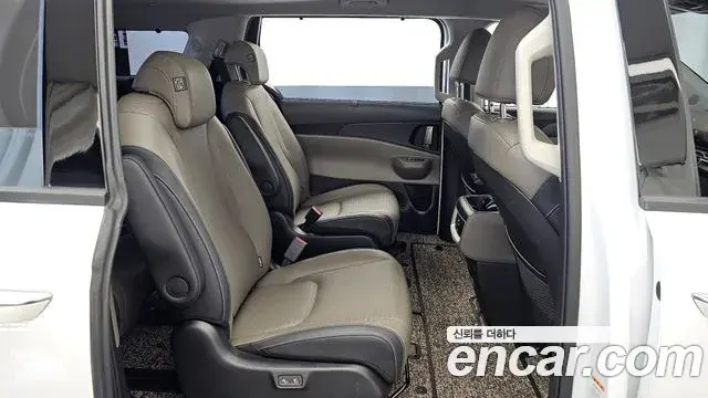 Kia Carnival 2025 — Photo 12/20