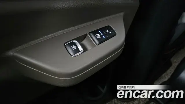 Kia Carnival 2025 — Photo 18/20