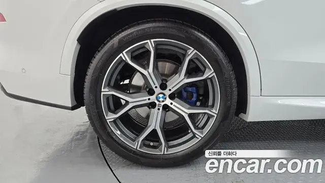 BMW X5 2025 — ფოტო 5/20