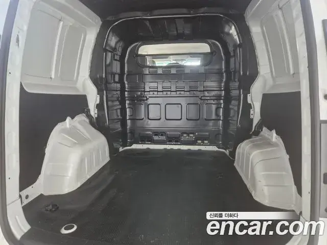 Hyundai Staria 2022 — Фото 15/15