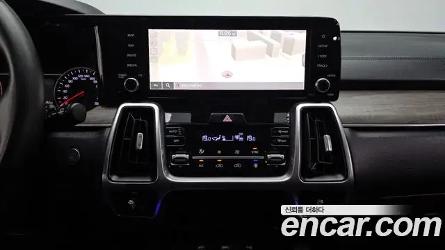 Kia Sorento 2021 — Фото 14/20