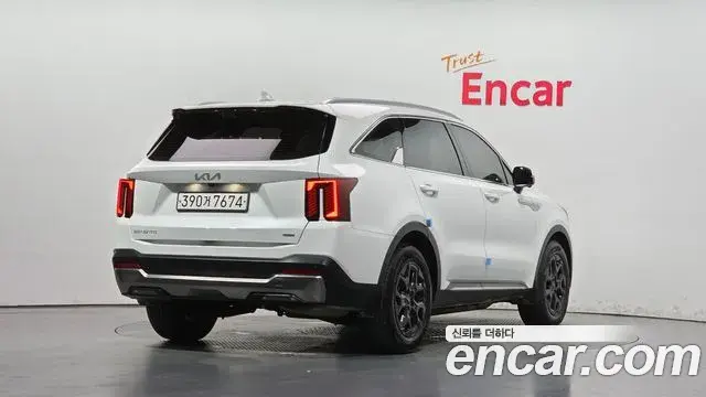 Kia Sorento 2023 — Фото 2/20