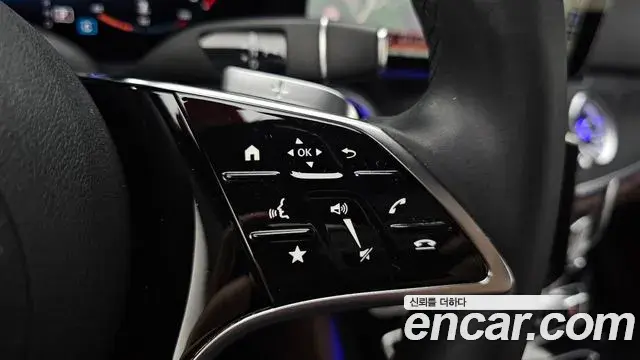 Mercedes-Benz E-Class 2022 — Фото 18/20