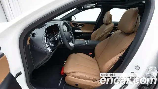 Mercedes-Benz E-Class 2025 — Фото 8/17