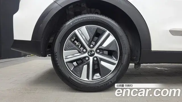 Kia Niro 2021 — Photo 5/20