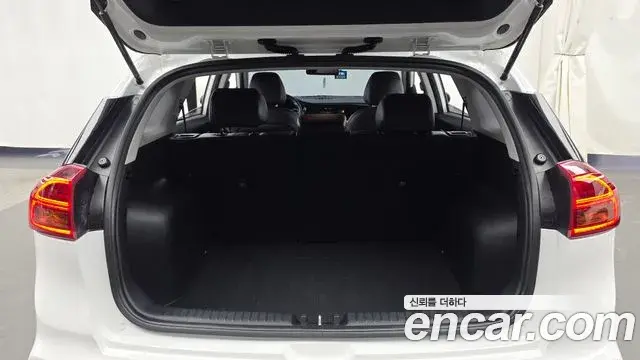 Kia Niro 2021 — Photo 20/20
