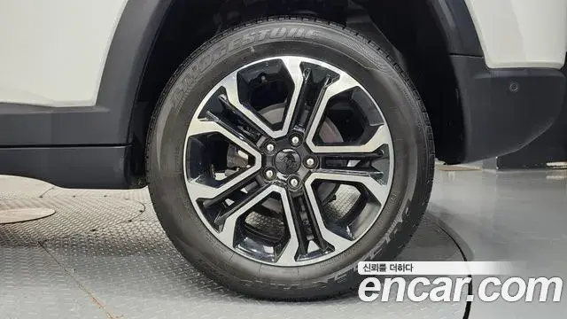 Jeep Compass 2022 — ფოტო 24/39