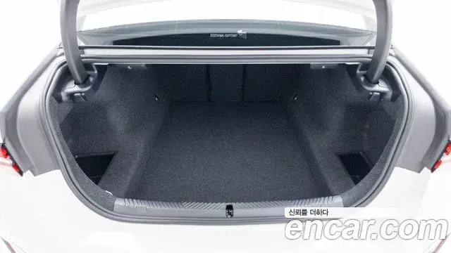 BMW 5 Series 2025 — Фото 15/19