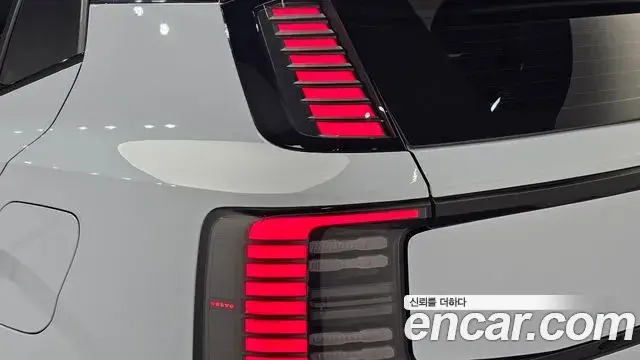 Volvo EX30 2025 — ფოტო 29/33
