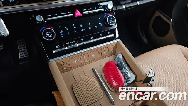 Hyundai Santa Fe 2024 — Photo 19/20