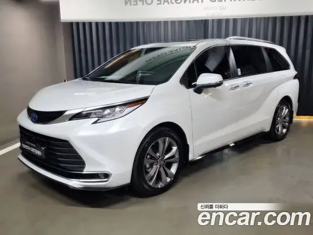 Toyota Sienna, 2025