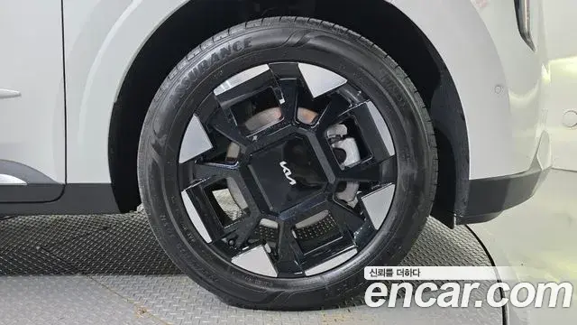 Kia Carnival 2024 — Photo 5/20