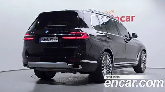 BMW X7 2022 — Photo 2/20