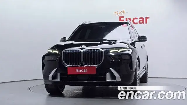 BMW X7 2022 — Photo 3/20