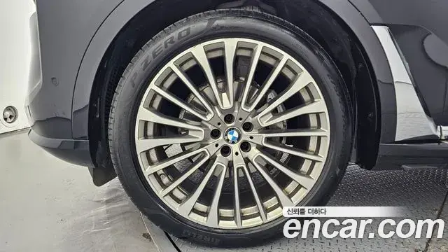 BMW X7 2022 — Photo 5/20