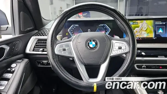 BMW X7 2022 — Photo 13/20