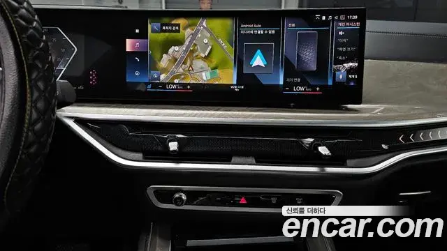 BMW X7 2022 — Photo 16/20