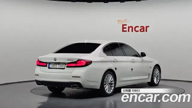 BMW 5 Series 2022 — Şəkil 2/20
