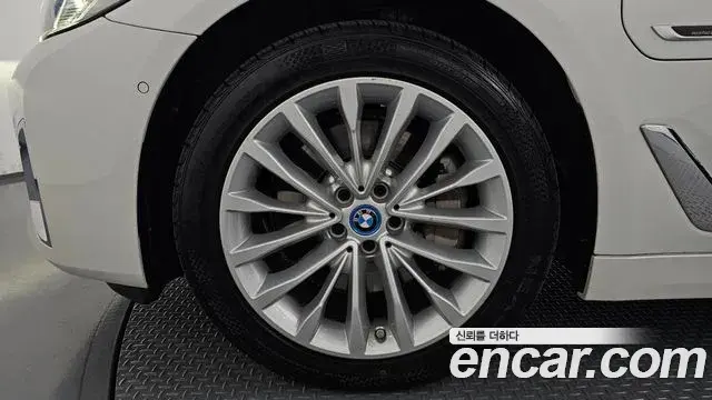 BMW 5 Series 2022 — Şəkil 5/20