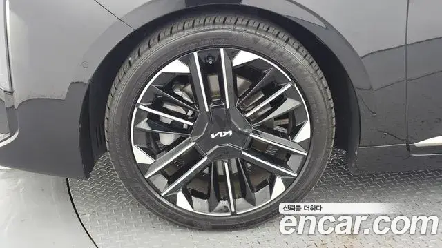 Kia K8 2025 — Photo 5/20