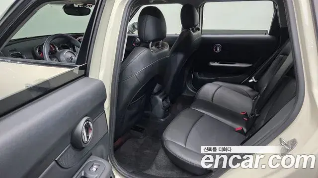 Mini Cooper Clubman 2018 — Şəkil 12/20