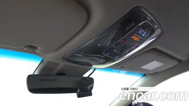 Genesis Electrified G80 2021 — Photo 19/20