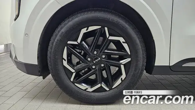 Kia Carnival 2024 — Photo 5/20