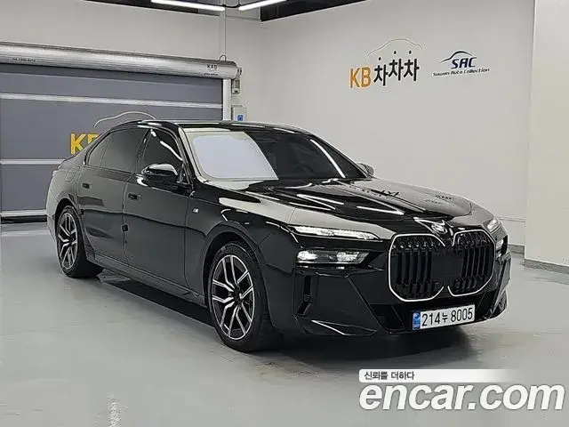 BMW 7 Series 2025 — Photo 3/19