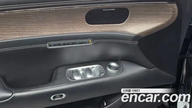 Genesis G90 2022 — Photo 19/20