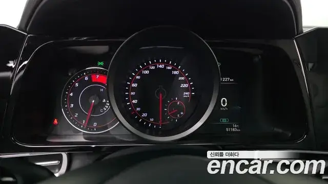 Hyundai Avante 2021 — Photo 8/20