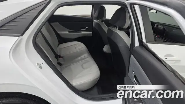 Hyundai Avante 2021 — Photo 12/20