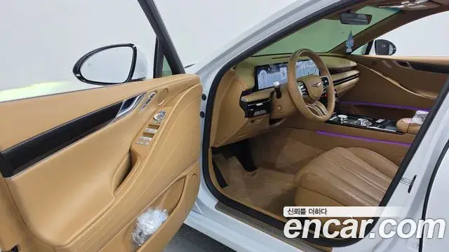 Genesis Electrified G80 2024 — Photo 10/20