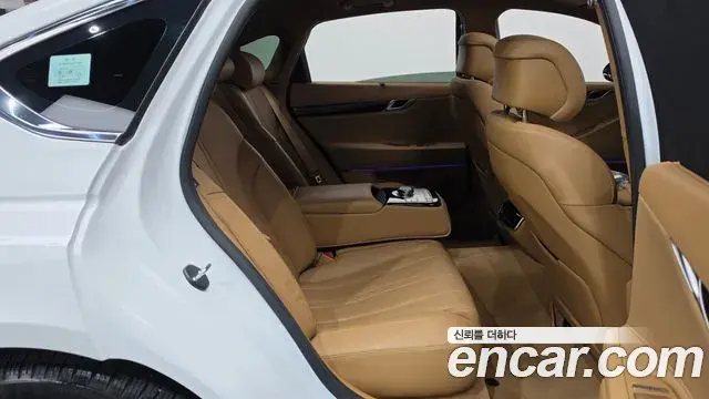 Genesis Electrified G80 2024 — Photo 11/20