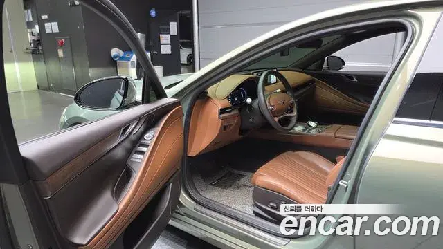 Genesis Electrified G80 2020 — Photo 10/20