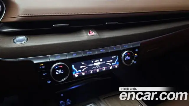 Genesis Electrified G80 2020 — Photo 18/20