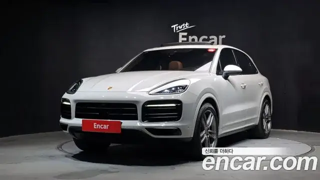 Porsche Cayenne, 2023