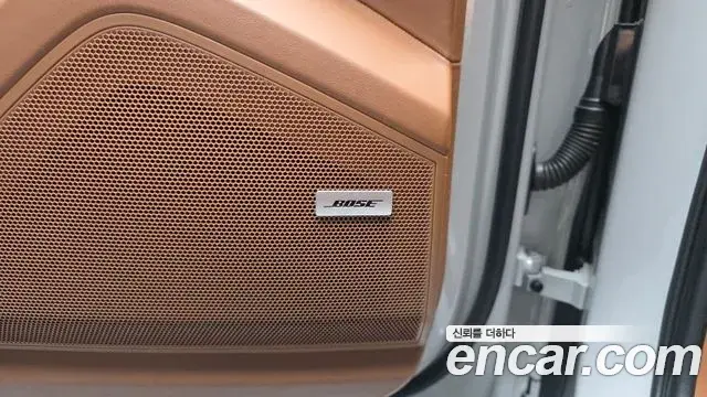 Porsche Cayenne 2023 — Photo 20/20