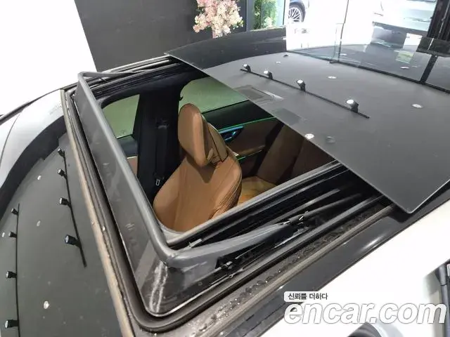 Mercedes-Benz E-Class 2026 — ფოტო 17/20