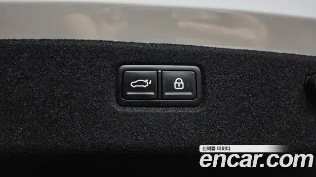 Kia The K9 2022 — Photo 17/20