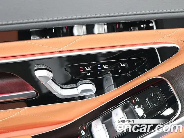 Mercedes-Benz S-Class 2023 — Photo 4/20