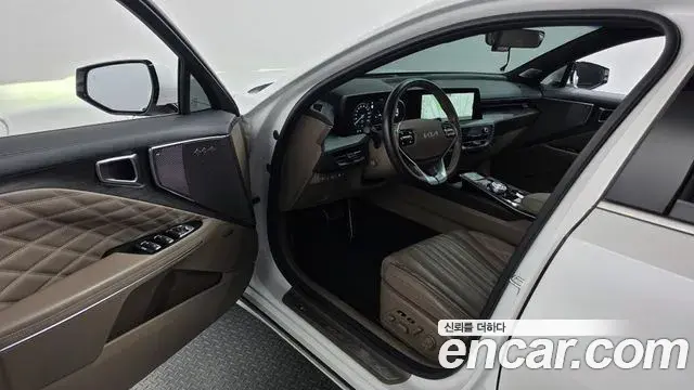 Kia K8 2022 — Photo 10/20