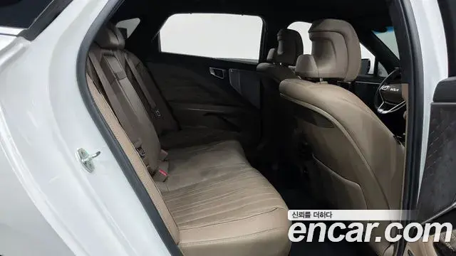 Kia K8 2022 — Photo 12/20