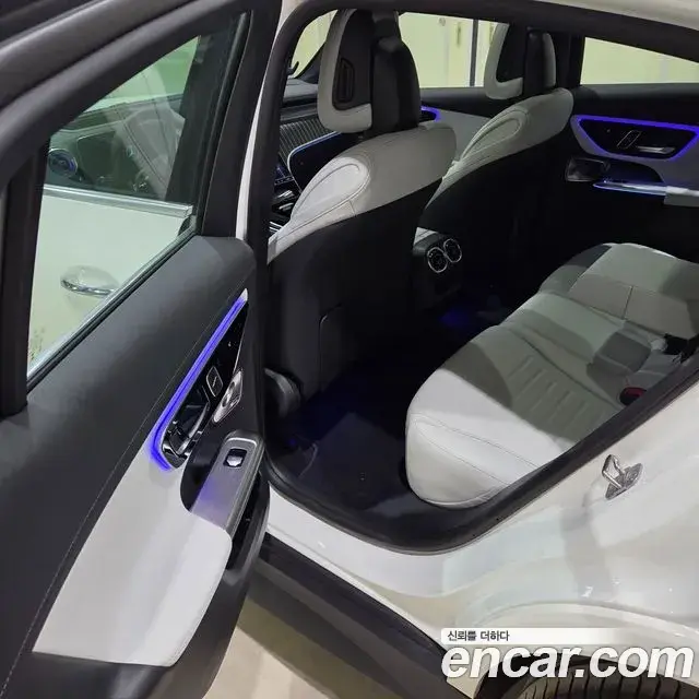 Mercedes-Benz GLC-Class 2026 — Photo 5/15