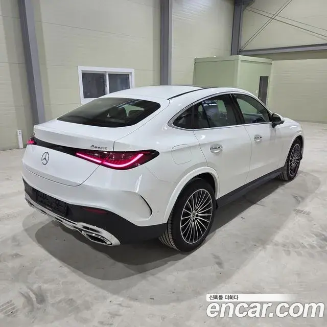 Mercedes-Benz GLC-Class 2026 — Photo 12/15