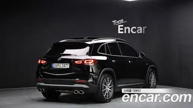 Mercedes-Benz GLA-Class 2021 — ფოტო 15/20