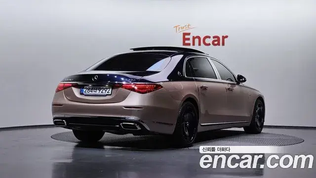 Mercedes-Benz S-Class 2023 — Photo 17/20